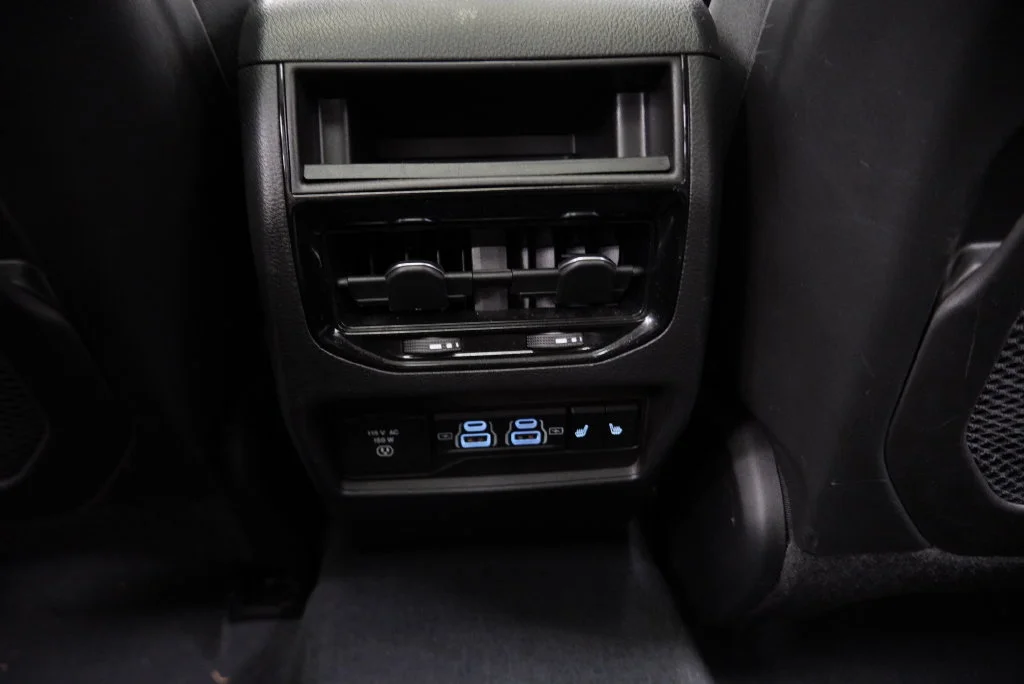 Used 2023 White Jeep 4xe image 27