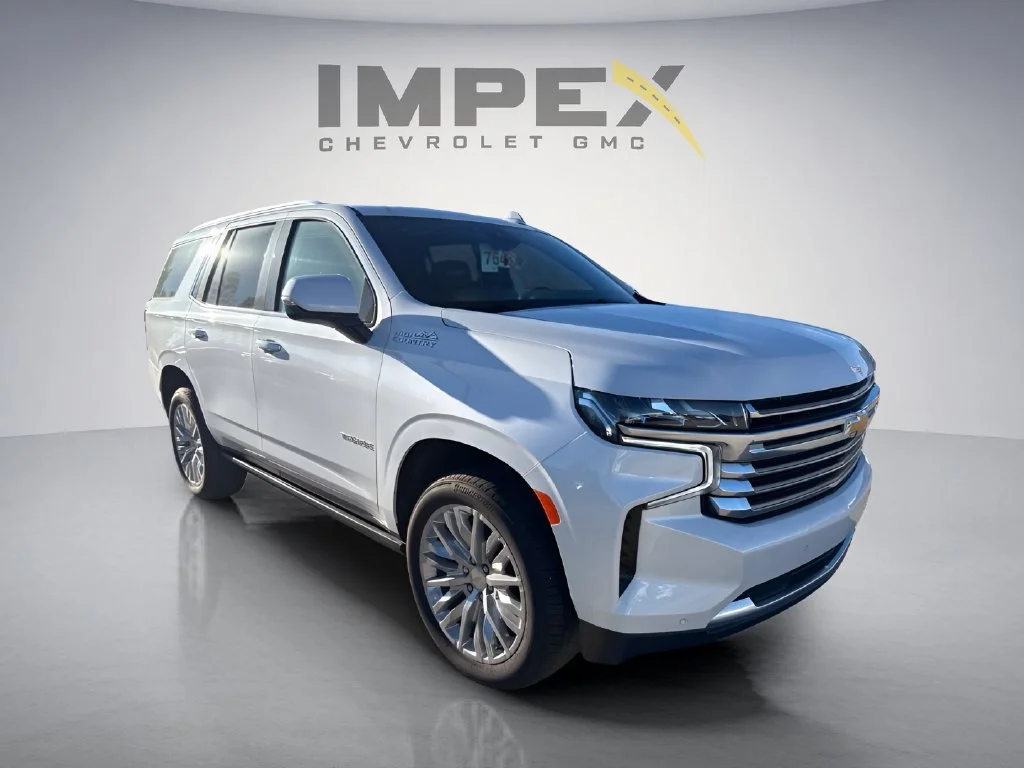 Used 2023 IRIDESCENT PEARL TRICOAT Chevrolet High Country image 7