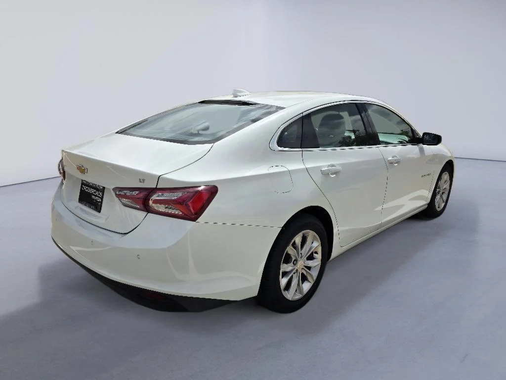 Used 2022 Summit White Chevrolet LT image 6