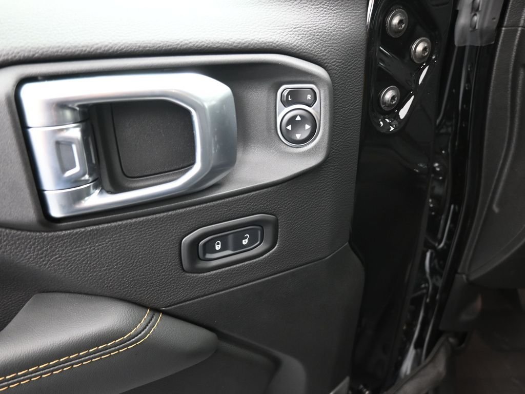 New 2026 Black Clearcoat Jeep Sahara image 13