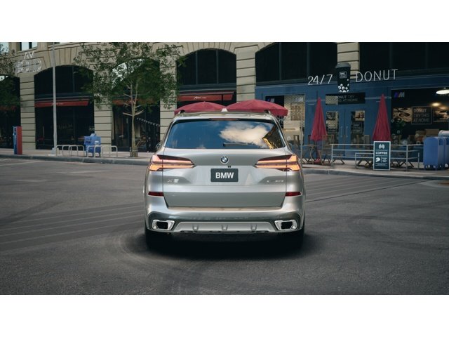 New 2026 Skyscraper Grey Metallic BMW xDrive50e image 5