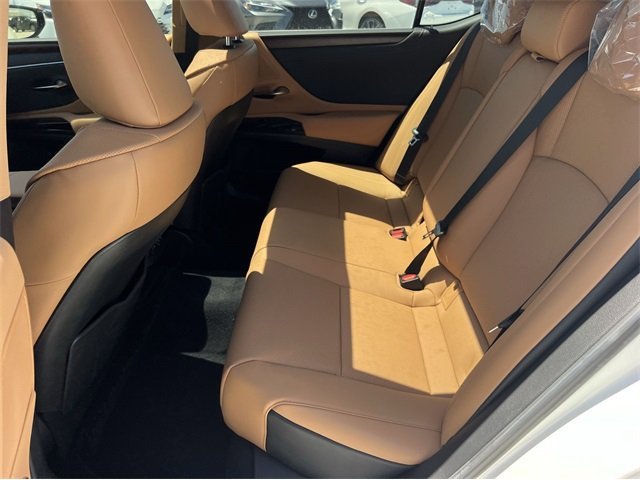 New 2024 Eminent White Pearl Lexus 350 image 23