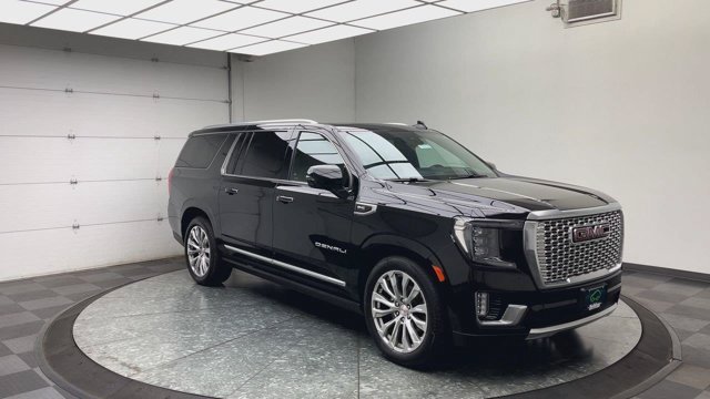 Used 2024 Onyx Black GMC Denali image 37