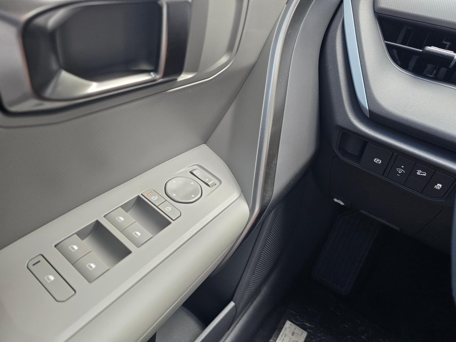 New 2027 Frost Blue/Black Roof Kia S image 12