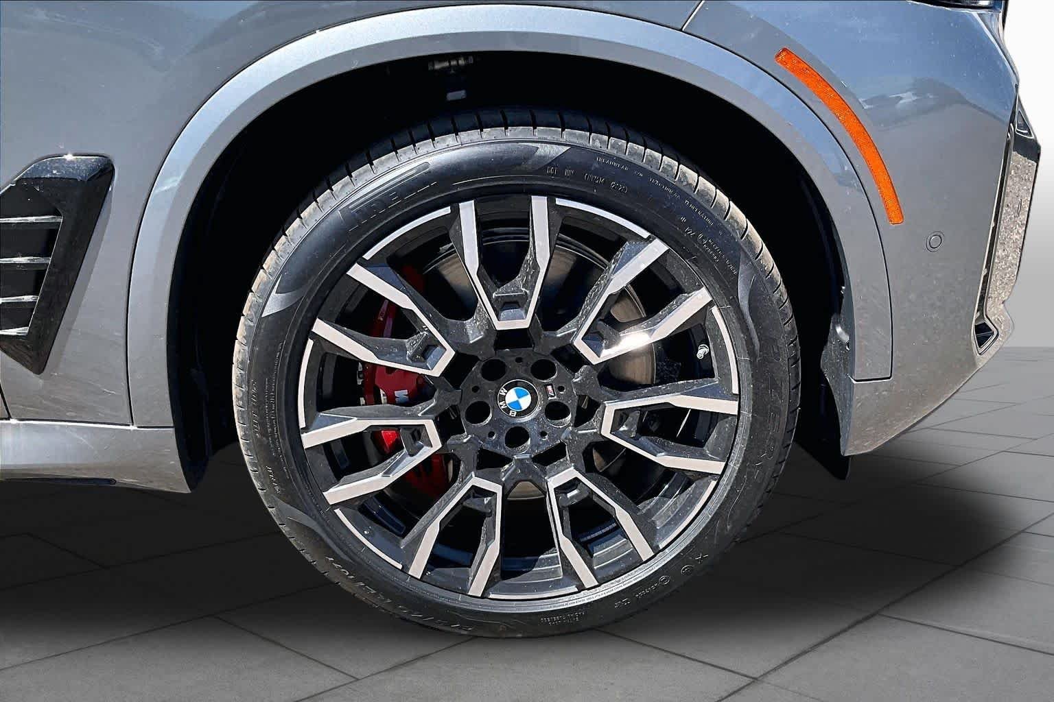 New 2026 Skyscraper Grey Metallic BMW xDrive50e image 11