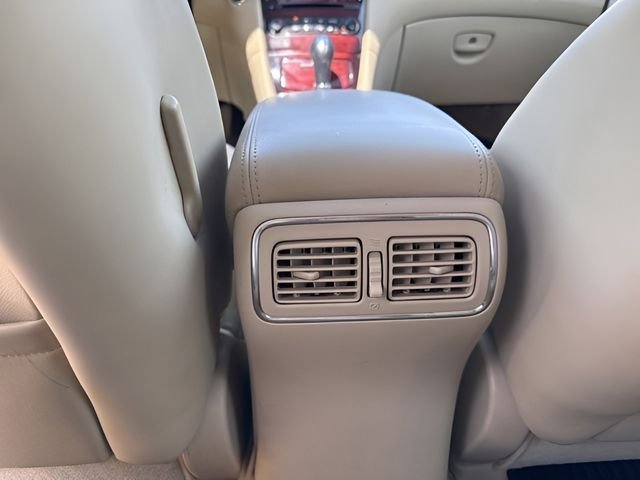 Used 2017 Black INFINITI Base image 23
