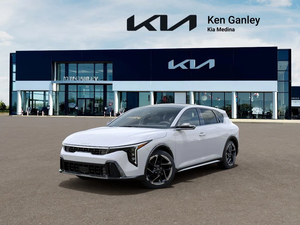 2026 Kia K4 GT-Line AT Hatchback's photo