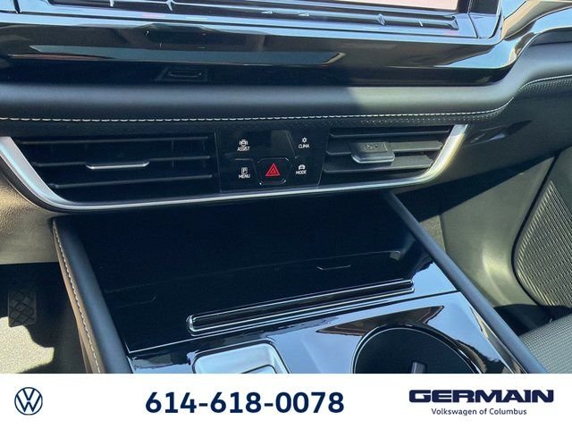 New 2026 Deep Black Pearl Volkswagen 2.0T SEL image 29