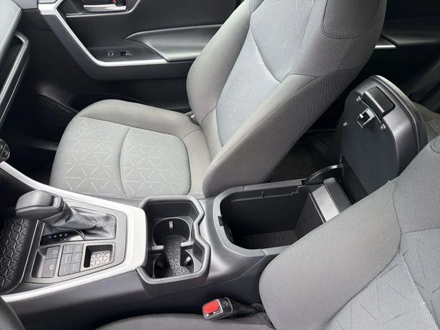 Used 2025 White Toyota XLE image 23