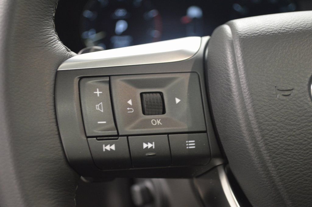 Used 2026 Gray INFINITI LUXE image 21