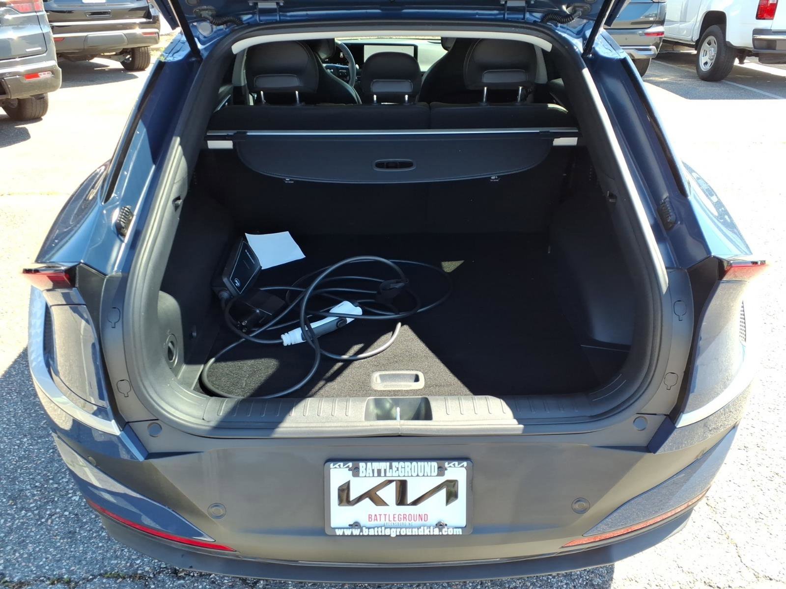 Certified Used 2025 Midnight Lake Blue Kia Light Long Range image 17