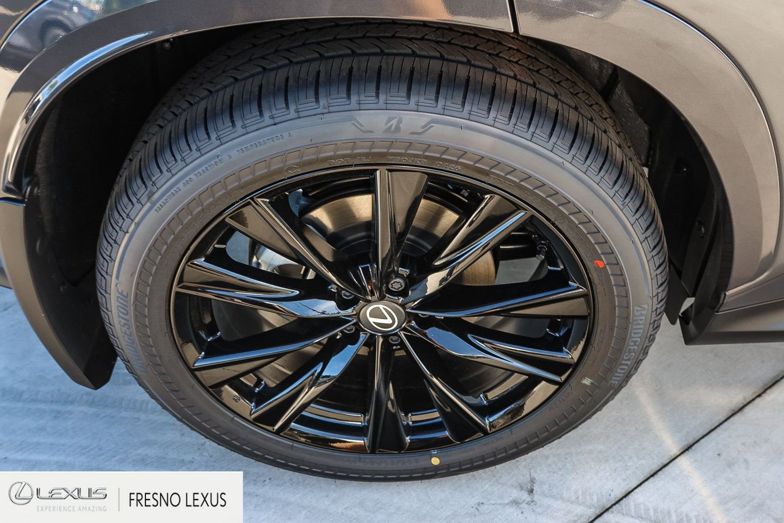2026 Lexus NX 450h+ F-Sport - Photo 8