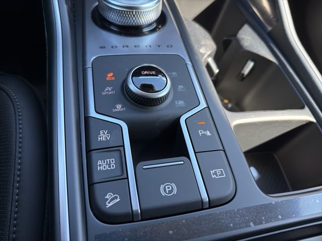 New 2026 Volcanic Sand Kia EX AWD image 22