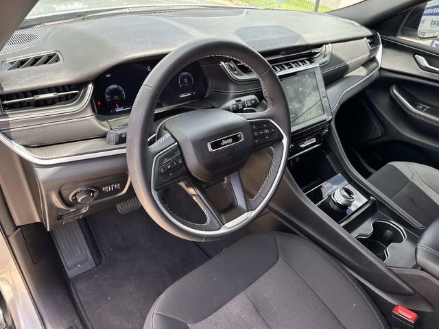 Used 2024 Gray Jeep Laredo image 29