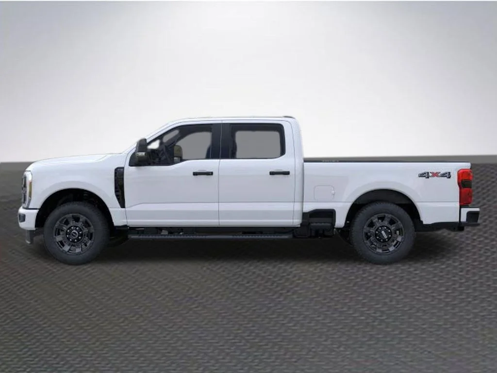 New 2026 Oxford White Ford F-350® XL image 3