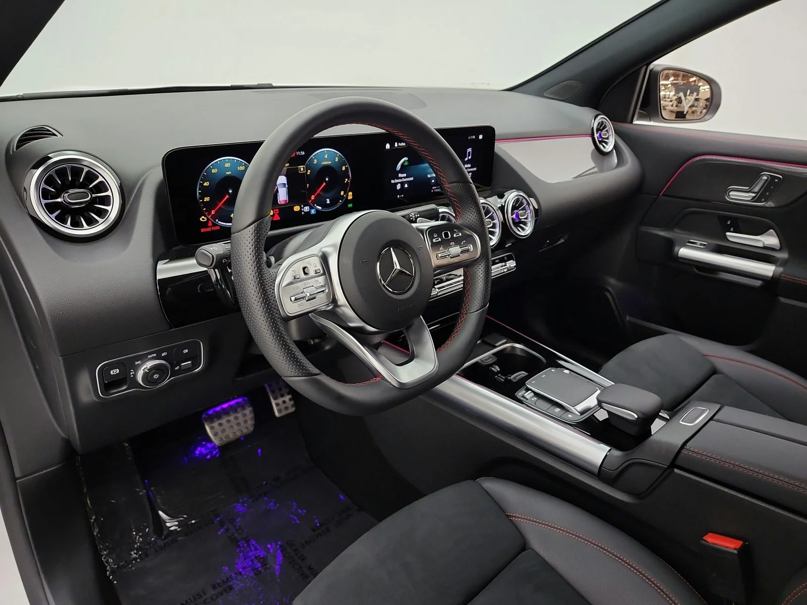 Used 2023 Polar White Mercedes-Benz GLA 250 SUV image 12