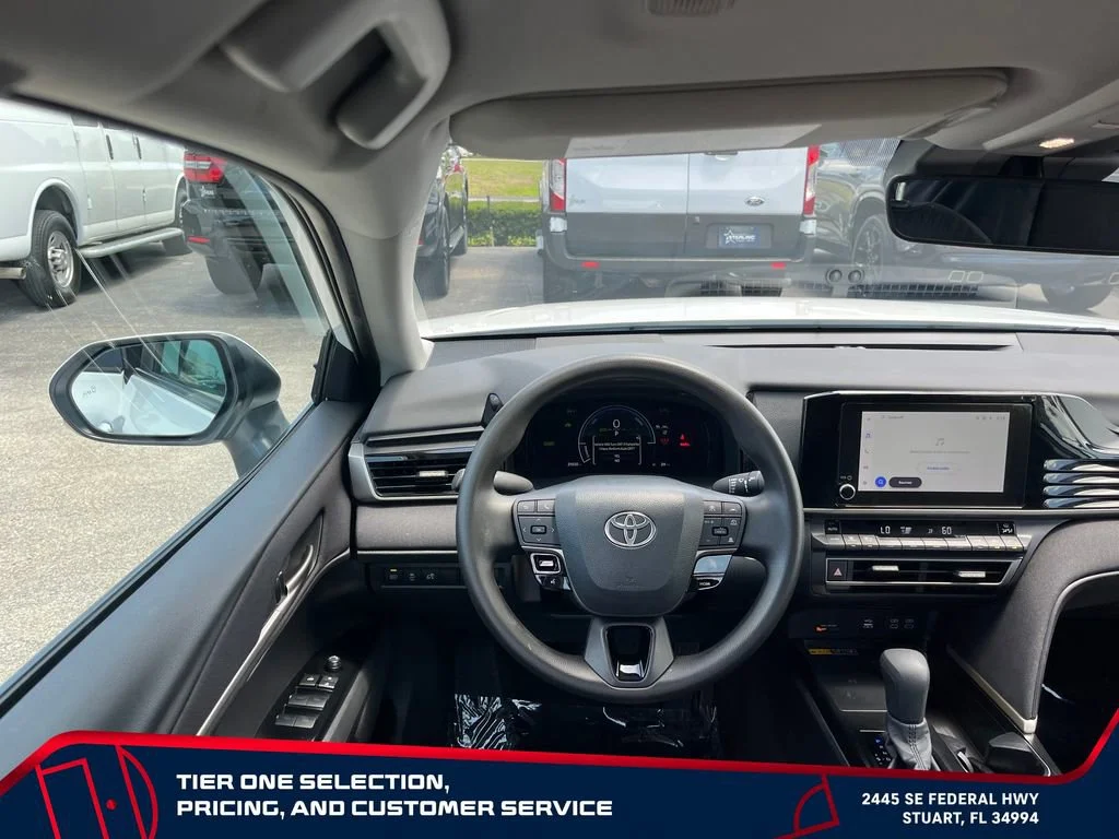 Used 2025 White Toyota LE image 13