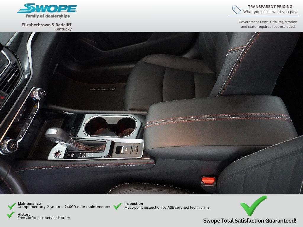 Used 2024 Pearl White Tricoat Nissan 2.0 SR image 25