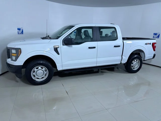Used 2023 OXFORD WHITE Ford XL SuperCrew image 4