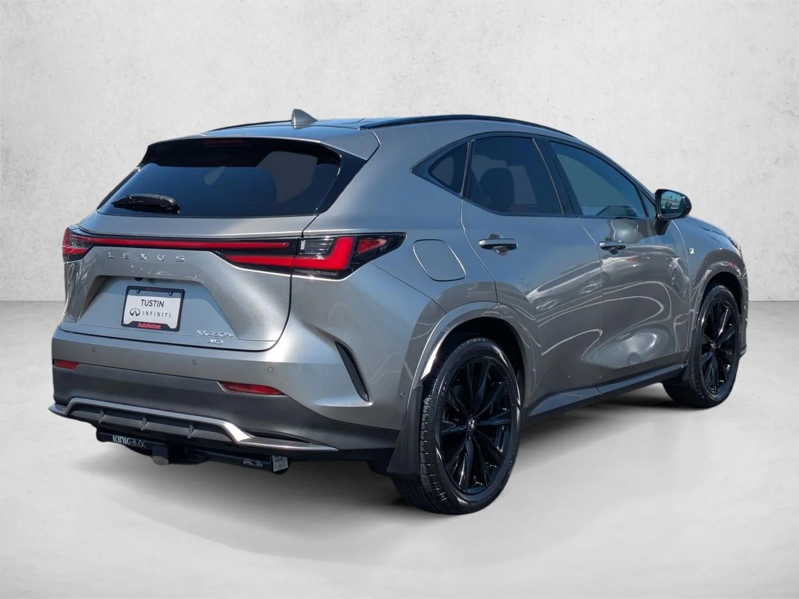 Used 2025 Atomic Silver Lexus NX 450h+ F SPORT Handling image 5