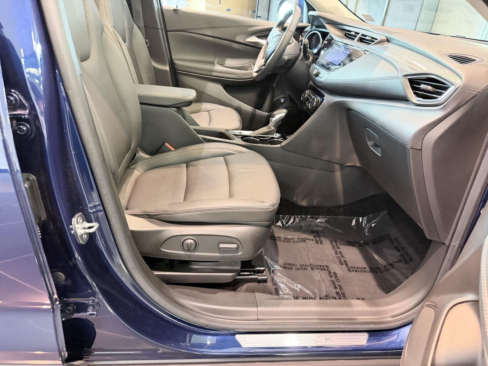 Used 2023 Sapphire Metallic Buick Essence image 30