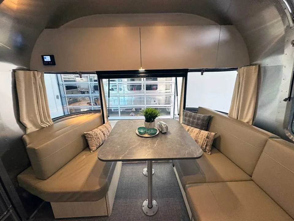 Used 2025 SILVER AIRSTREAM  image 42