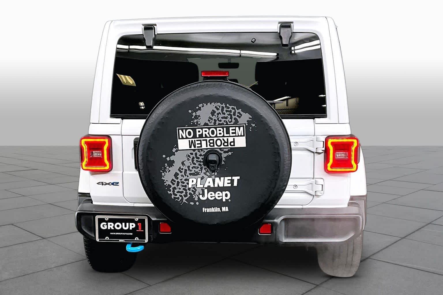 Used 2022 Bright White Clearcoat Jeep Unlimited Sahara image 5