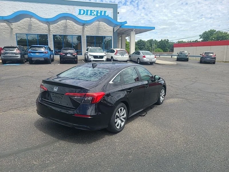Used 2024  Honda LX image 5