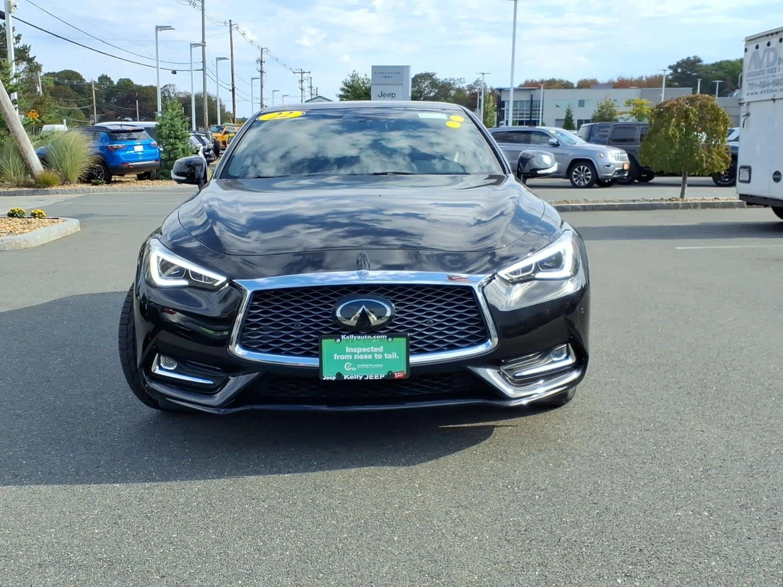 Used 2022 Black Obsidian INFINITI LUXE image 3