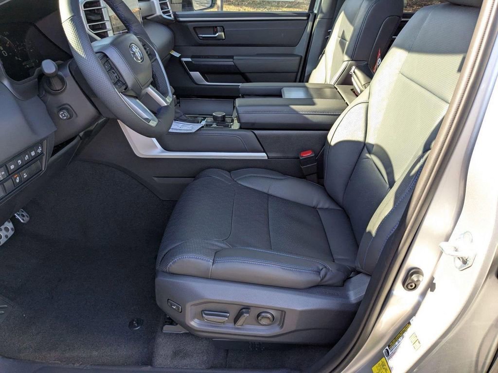 2025 Toyota Tundra Platinum - Photo 14