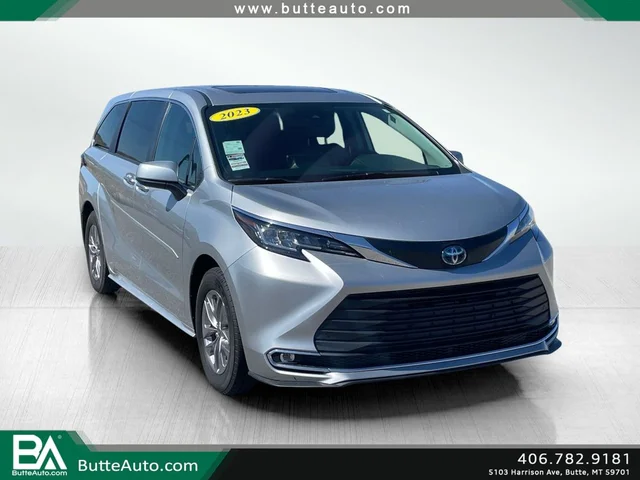 2023 Toyota Sienna XLE