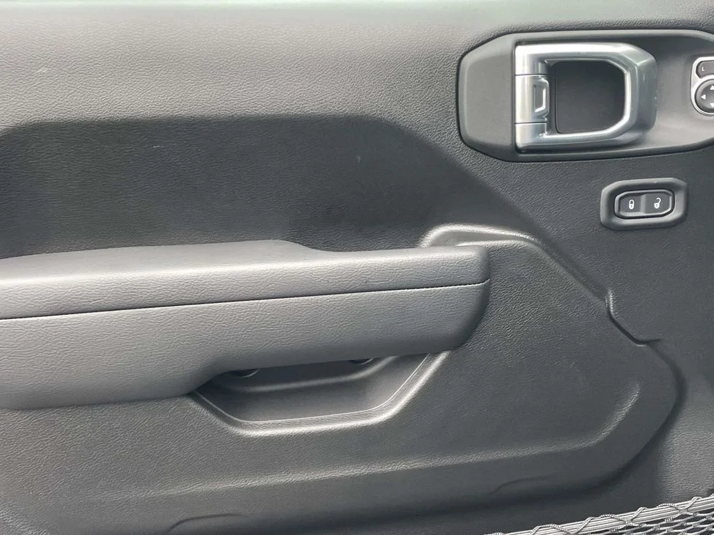 New 2026 Anvil Clearcoat Jeep Sport S image 23