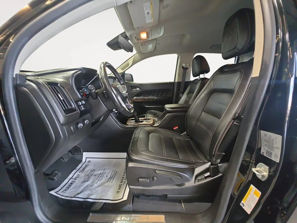Used 2021 ONYX BLACK GMC 4WD Denali image 16