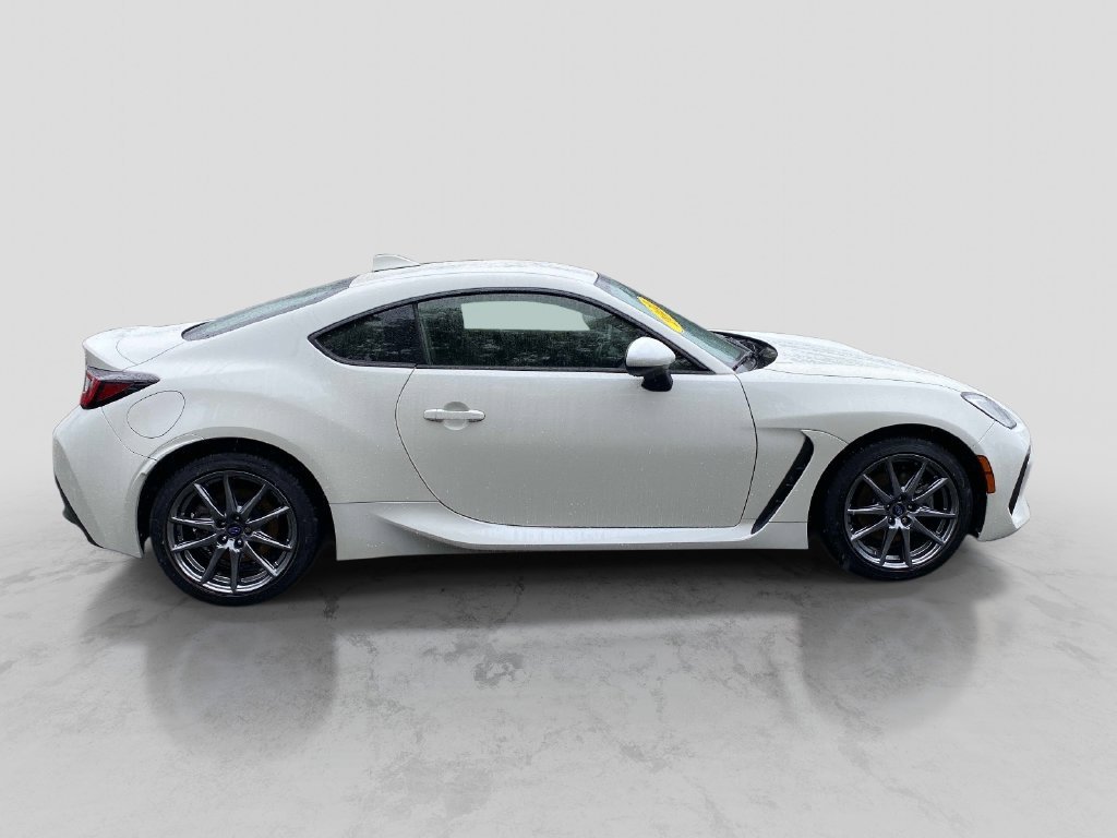 Used 2022 White Subaru Premium image 6