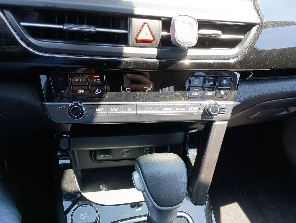Used 2024 Orange Kia S image 22