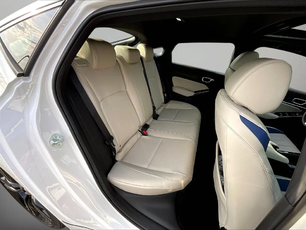 New 2026 Platinum White Pearl Acura FWD A-Spec image 9