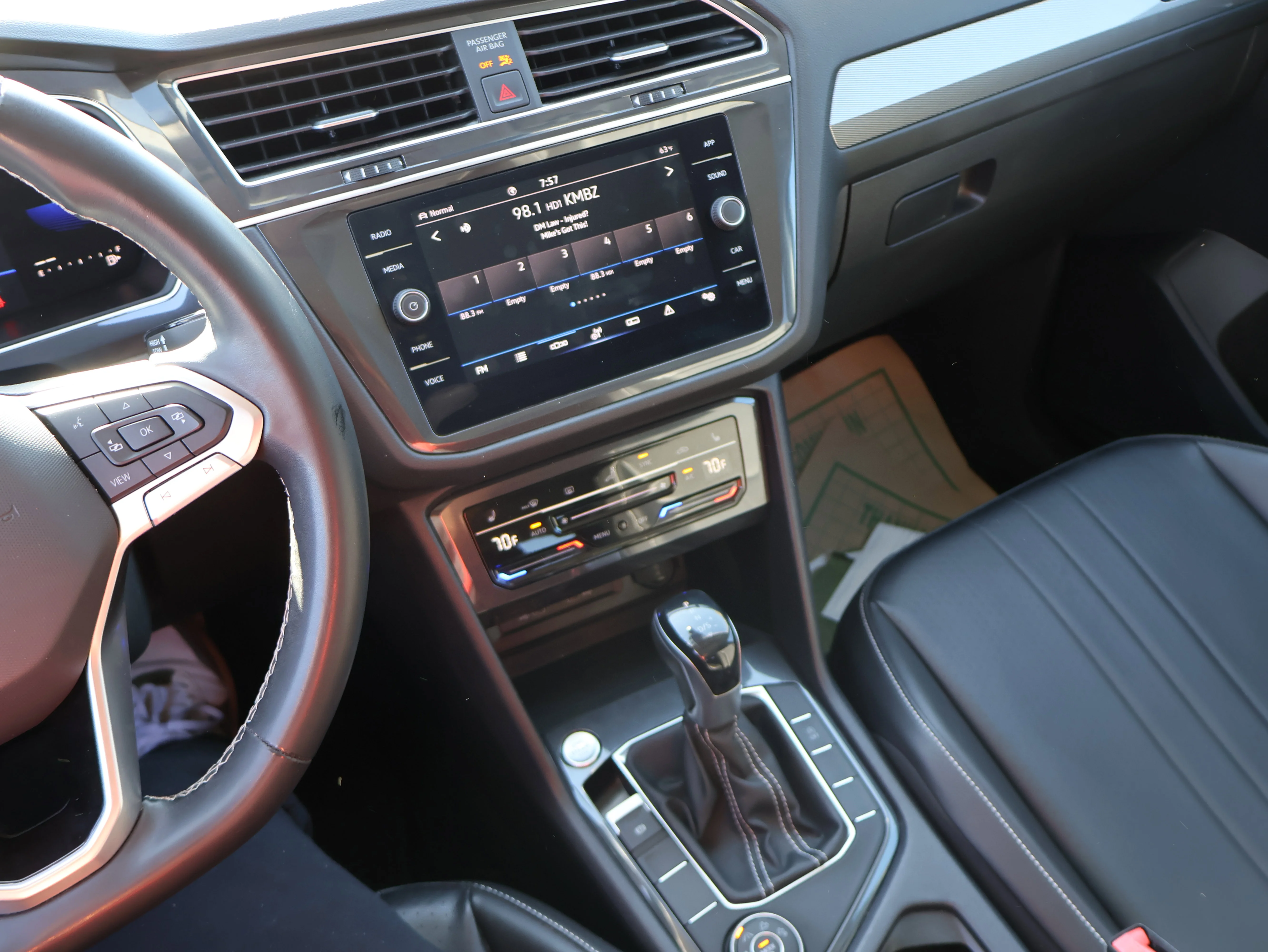 2022 Volkswagen Tiguan SE - Photo 22