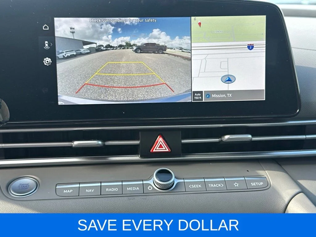 Used 2024  Hyundai SEL image 13