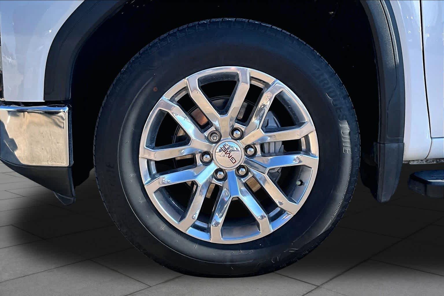 Used 2021 Summit White GMC SLT image 11