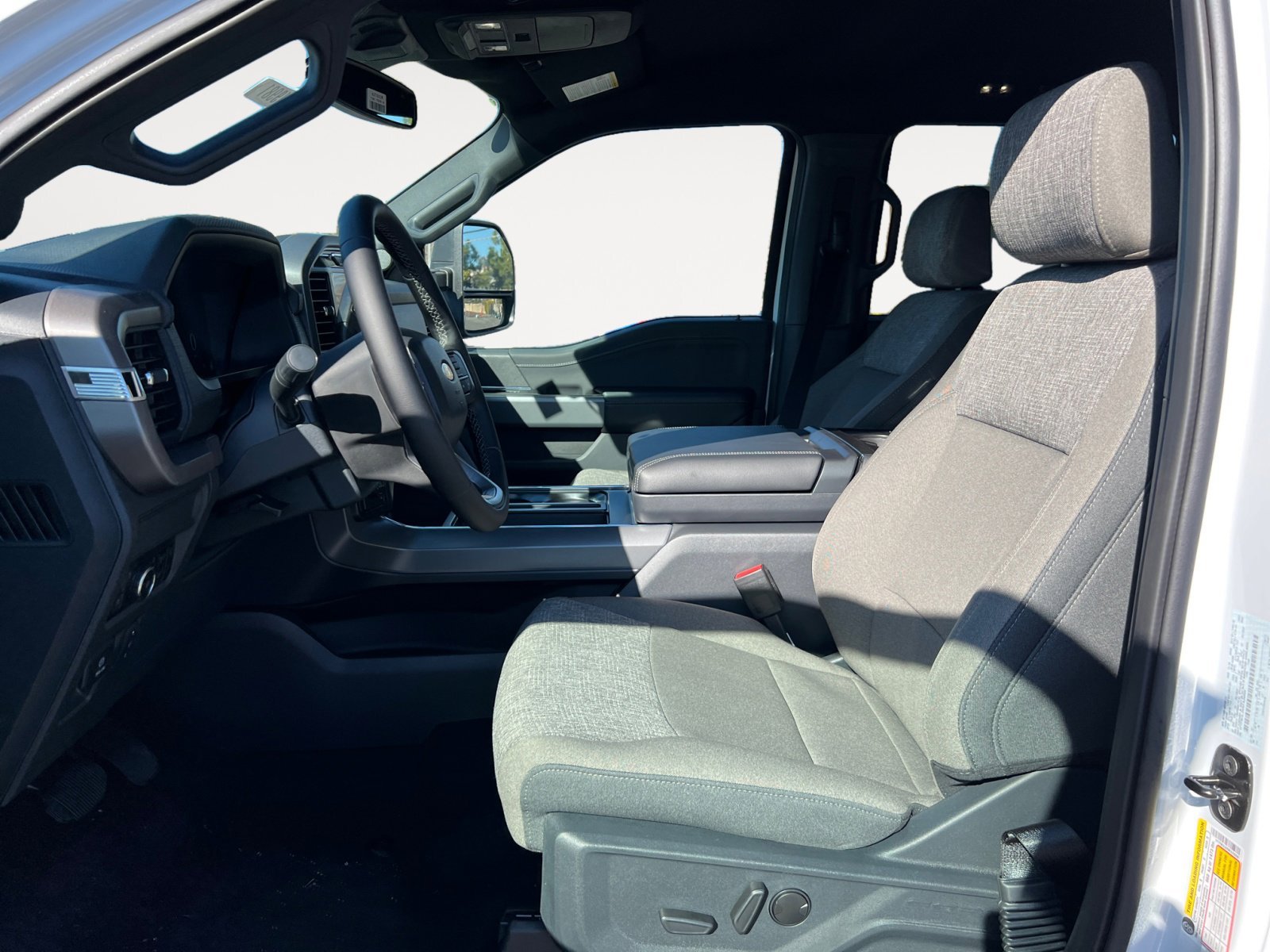 New 2025 OXFORD WHITE Ford XLT Hybrid image 10