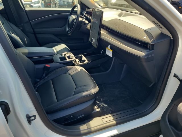New 2026 Star White Metallic Tri-coat Ford Premium image 17