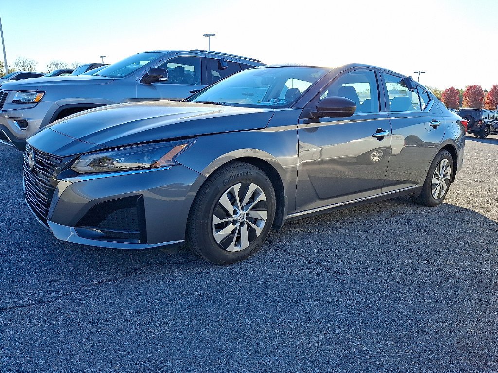 Used 2024 Gray Nissan 2.5 S image 3