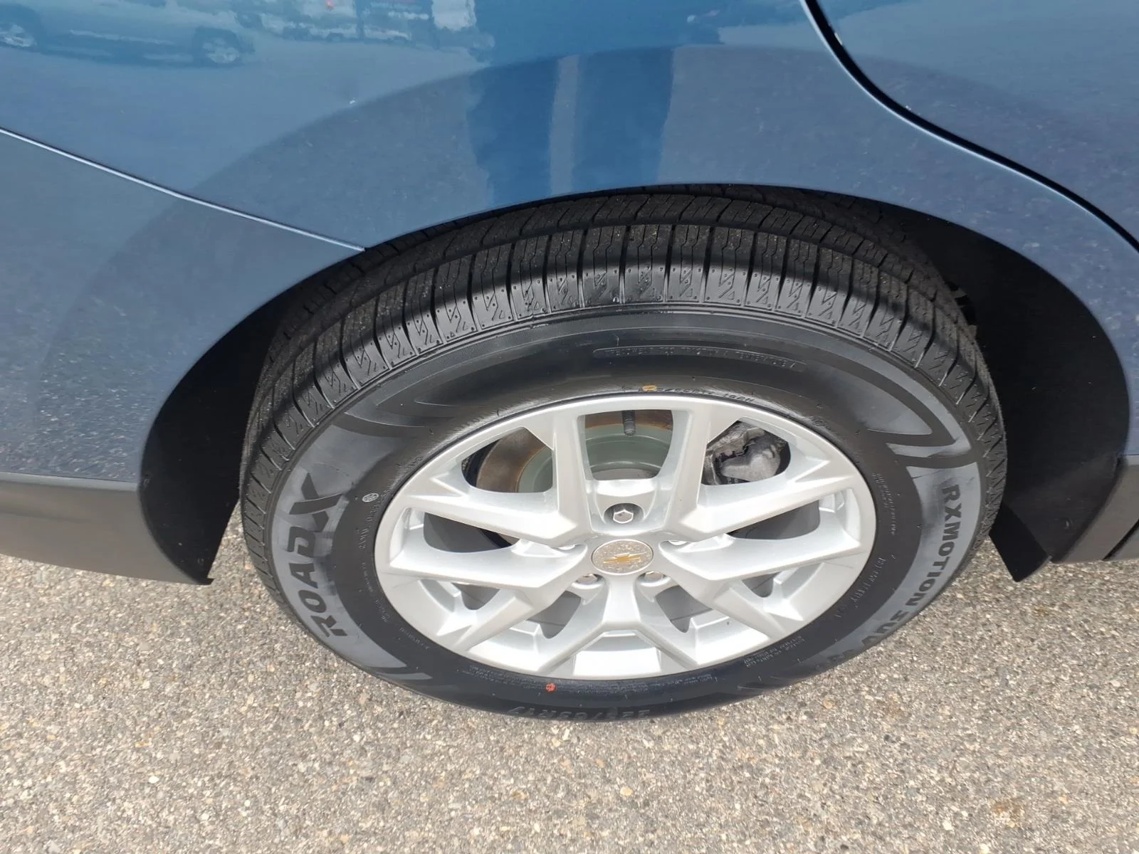Used 2024 Lakeshore Blue Chevrolet LT image 12
