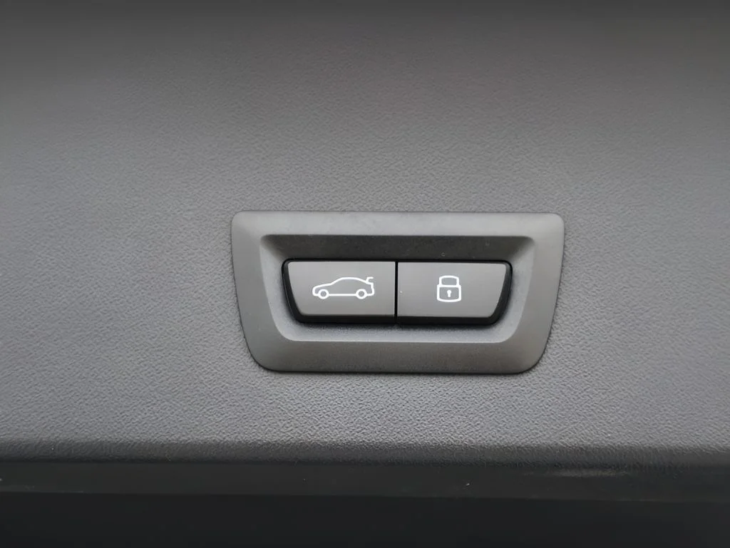 Used 2025 Brooklyn Gray Metallic BMW 30 xDrive image 18
