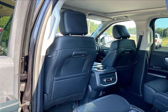 Used 2025 Agate Black Metallic Ford Platinum image 27