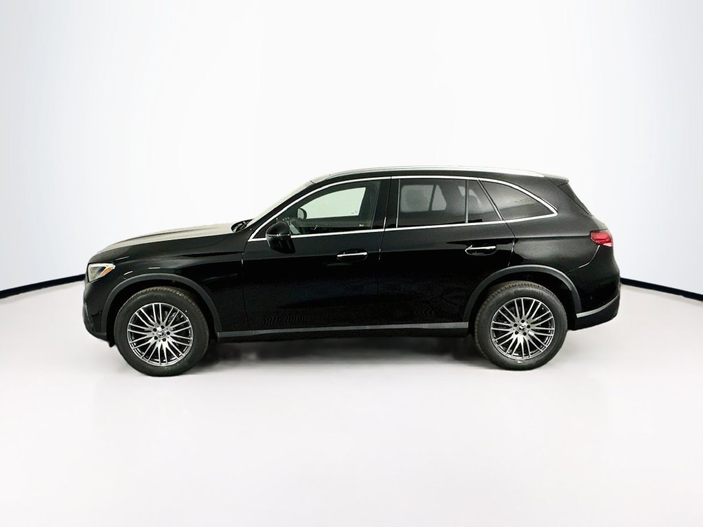 New 2027 Black Mercedes-Benz GLC 300 image 34
