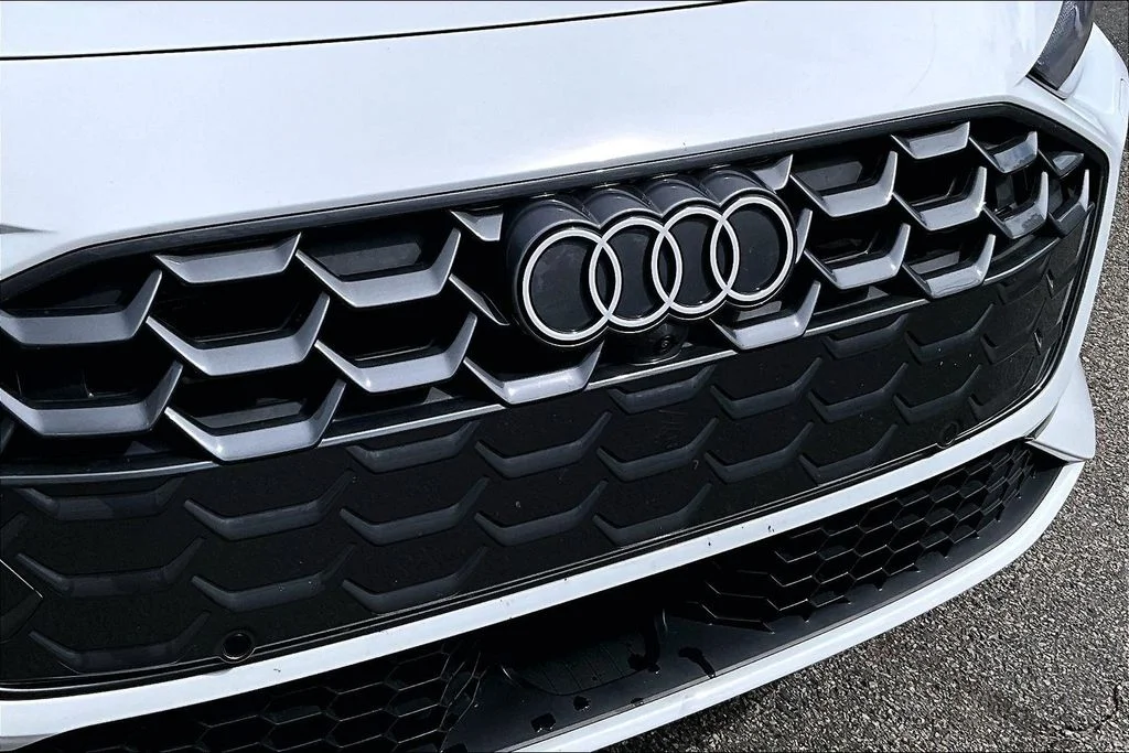 Used 2025 White Audi 2.0T Premium image 33