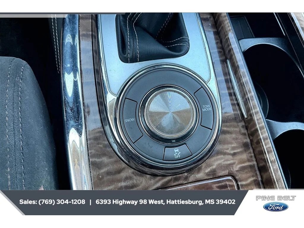 Used 2019 Brilliant Silver Metallic Nissan SV image 23