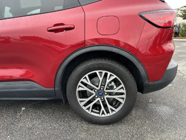 Used 2020 Red Ford SEL image 10