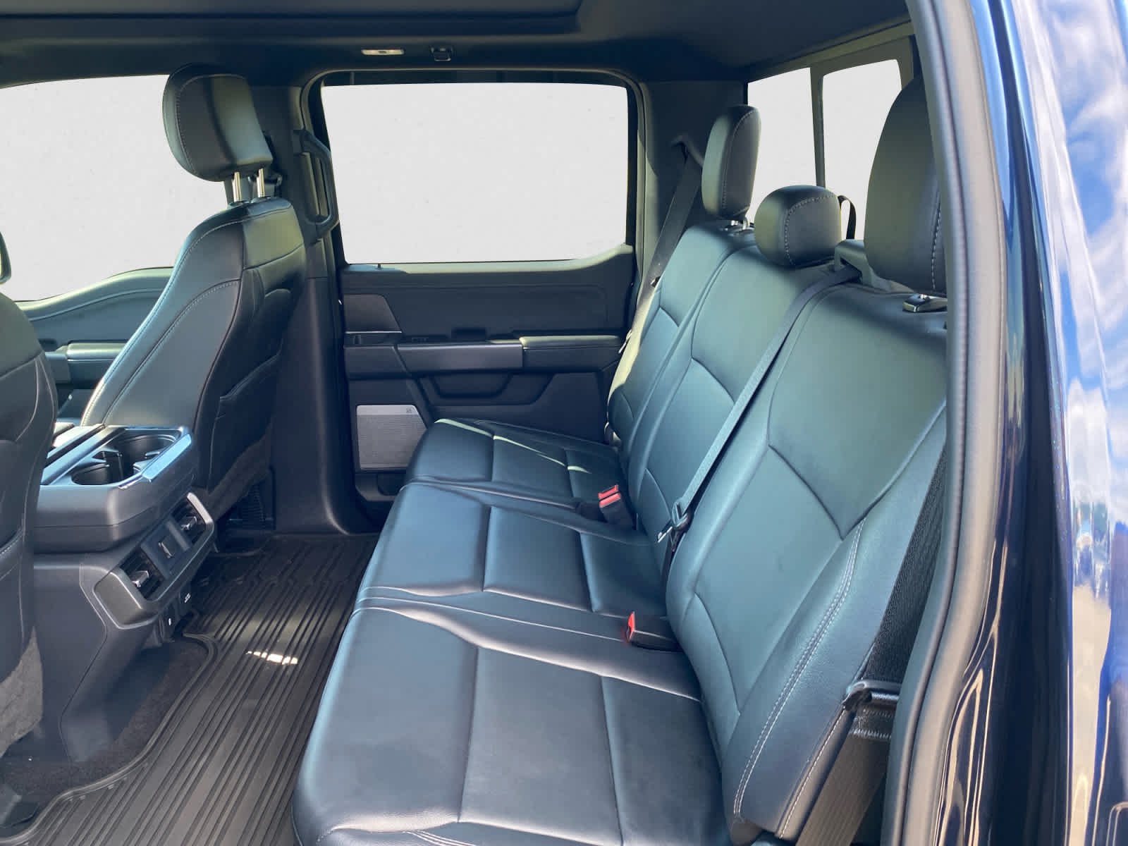 Used 2024 Antimatter Blue Ford XLT image 20